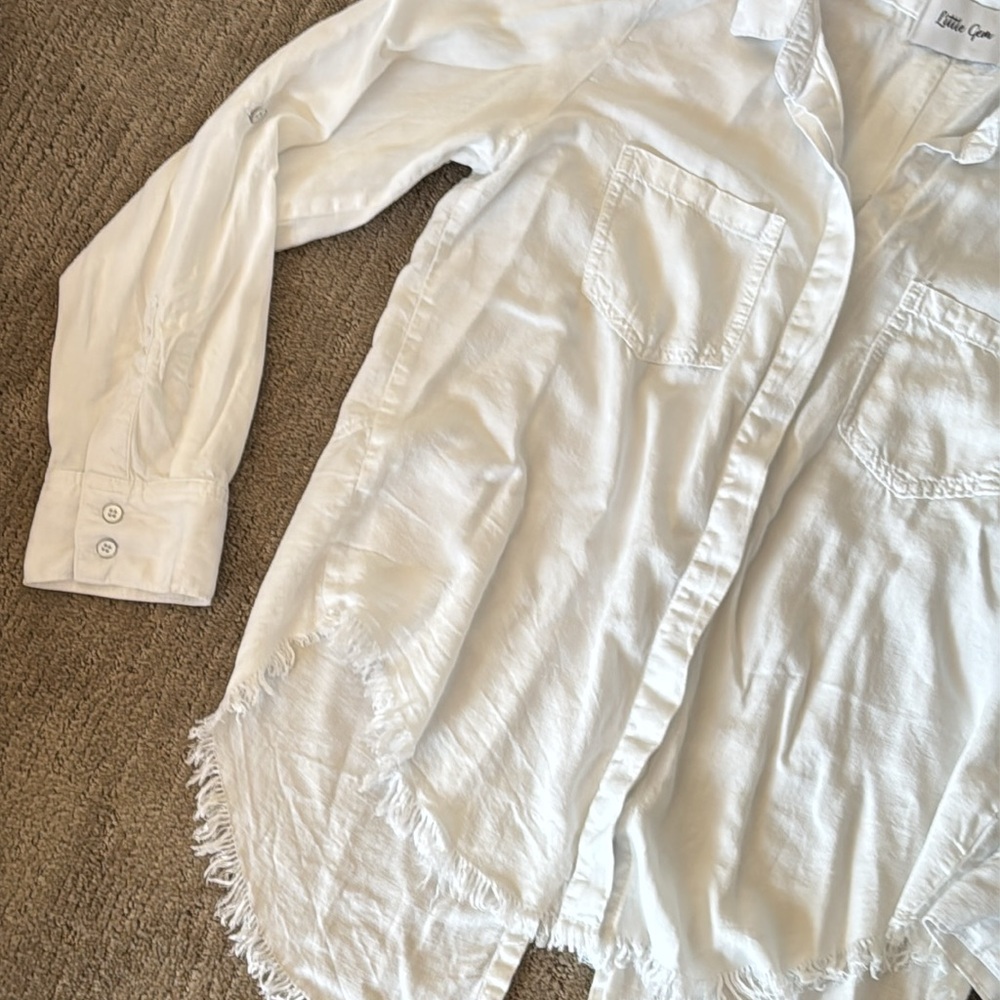 Little Gem White Button-Up Shirt - Picture 2 of 6